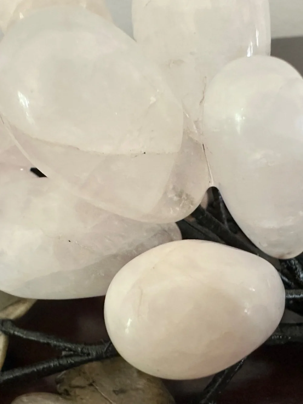 VTG MCM Creamy White Banded Onyx Stone Grape Cluster w/Carved Green Leaf W wibuy